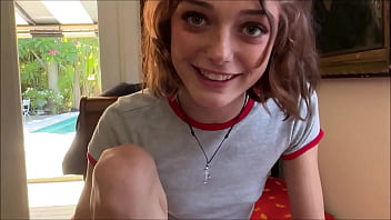 Cô Em Ghái Dâm Đãng Trong Buổi Trị Liệu Gia Đình Cùng Alex Adams