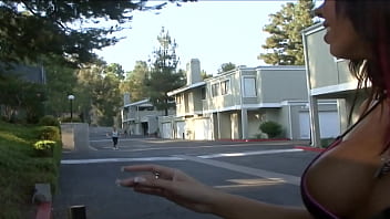 Maya Hills Săn Lùng Những Cô Nàng Đồng Tính Nóng Bỏng Như Rachel Starr