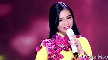 Clip Nóng: Ca Sĩ Việt Tự Sướng Lộ Hàng Gây Sốc