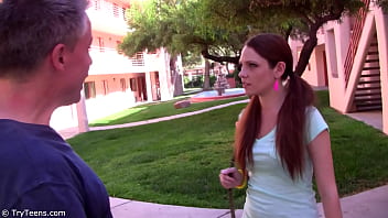 Thiếu Nữ 18 Tuổi Thử Sức Lần đầu Trong Buổi Casting Phim Người Lớn